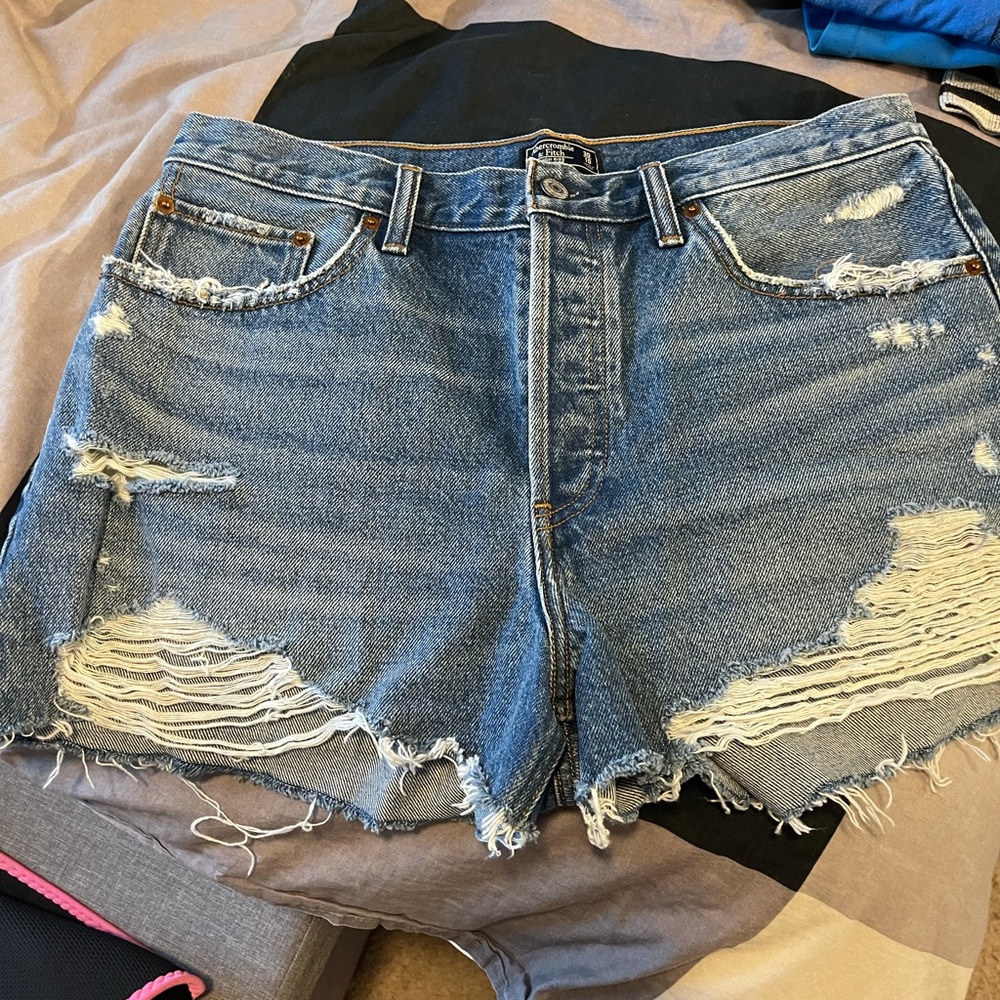 Abercrombie and Fitch high rise short